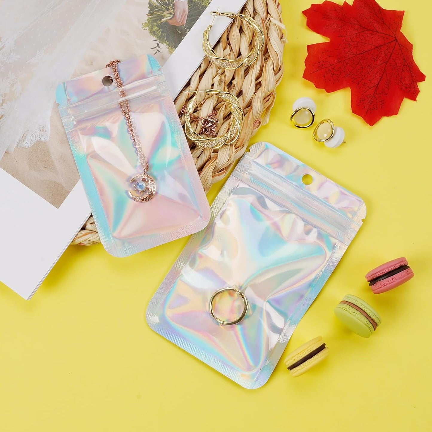 400 Pack 4 Sizes Resealable Mylar Holographic Bags Food Storage Smell Proof Bags with Front Window Foil Packaging Pouch for Sample Jewelry Small Business (Holographic,3x4.7,3.1x5.5,4x 6,4.7x 7.9in)