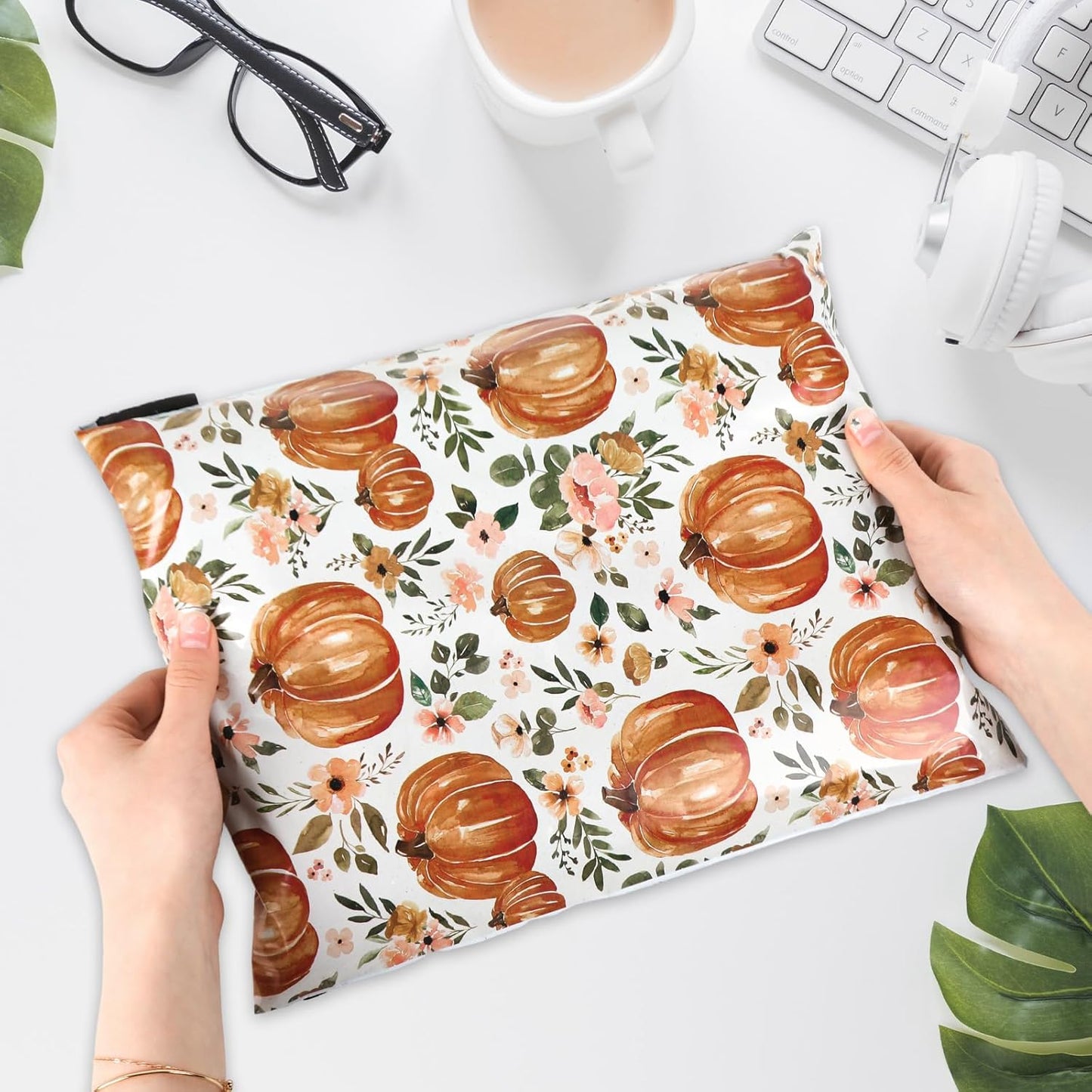 50Pcs Fall Poly Mailers 10 x 13 Inch Watercolor Floral Pumpkin Packaging Bags Autumn Self Seal Mailing Envelope Bags for Harvest Thanksgiving Small Business Clothing