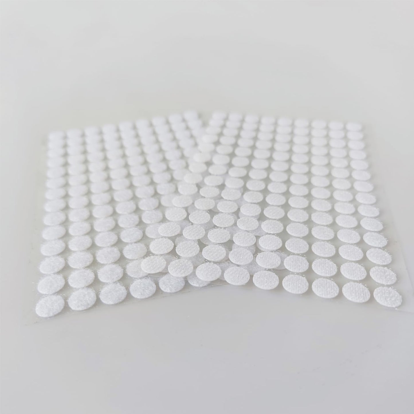 2016Pcs (1008 Pairs) 0.39in/10mm Diameter Hook and Loop Self Adhesive Dots Tapes, White Nylon Sticky Back Dots, Fastener Round Tapes for Home, Office and Classroom