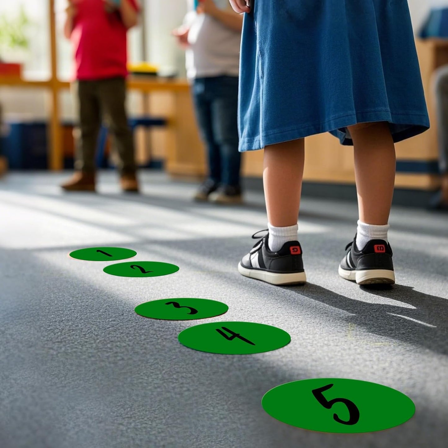 300 PCS Circle Stickers 4 Inch Green Vinyl Floor Dots Sticker Removable Self-Adhesive Colored Large Round Label Roll for Marking Inventory Organizing Classroom Line Up Spots