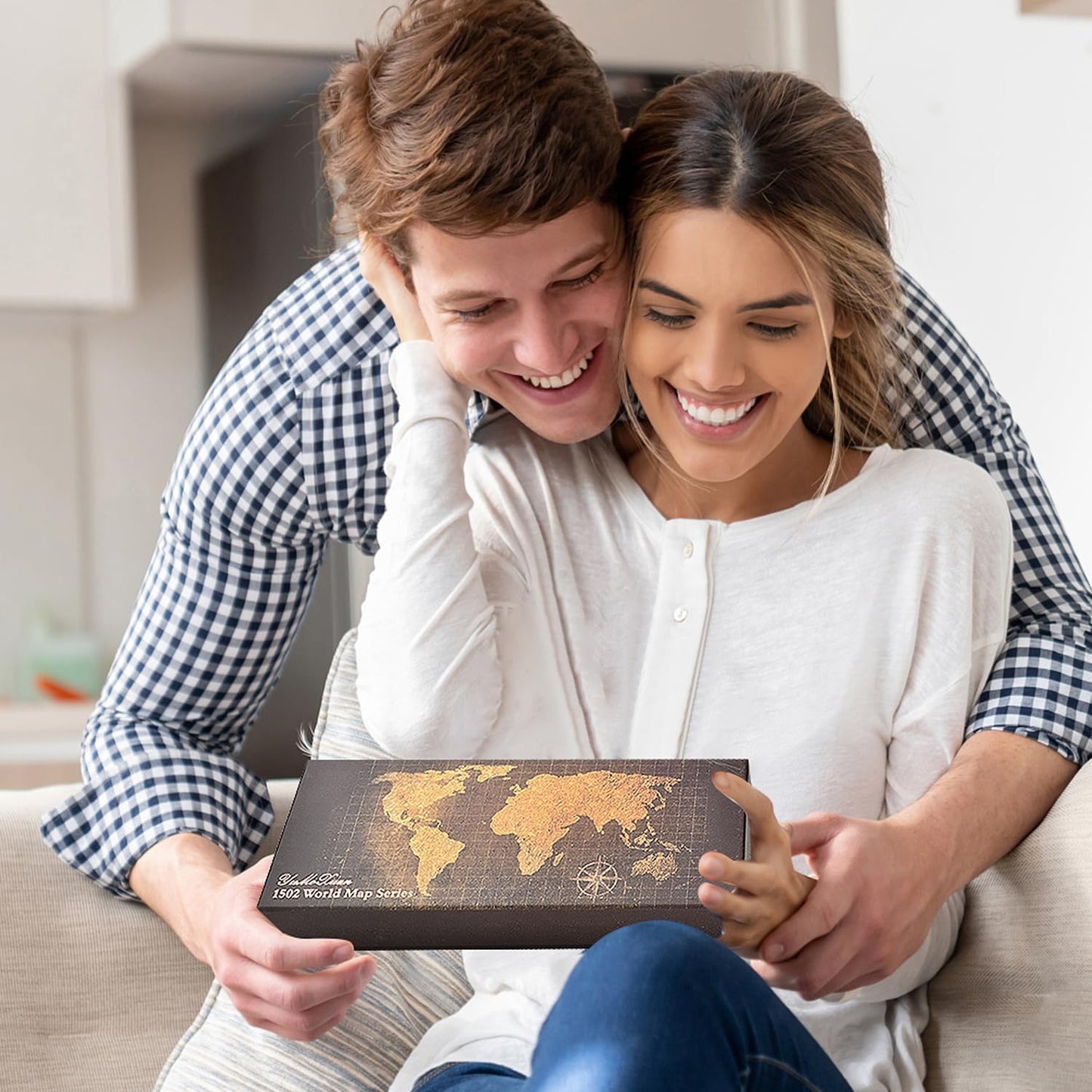 Hethrone Feather Pen and Ink Set - Calligraphy Quill Pen Set Includes Dip Pen, 5 Replacement Nibs and Pen Holder for Writing Lovers (Brown)