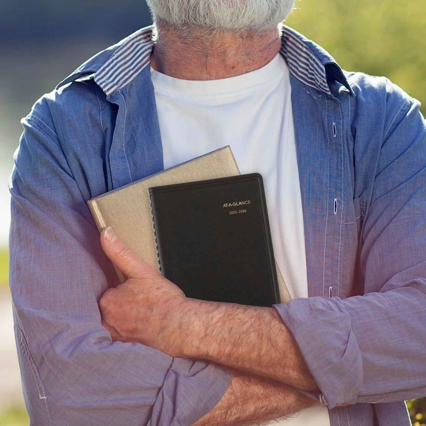 AT-A-GLANCE Planner 2025-2026 Academic, Weekly, 5" x 8", Small, Flexible Cover, Black (7010105)