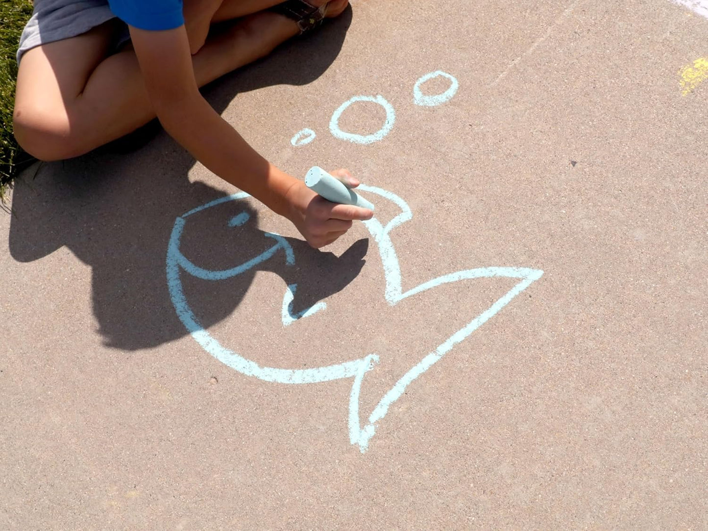 Kid Made Modern 60 Count Pack of Sidewalk Chalk – Green