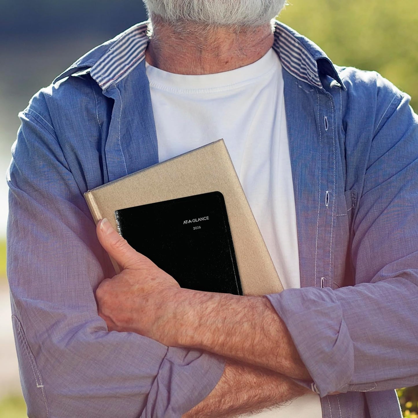 AT-A-GLANCE 2026 Appointment Book Planner, Weekly, 5" x 8", Small, DayMinder, Black (G2000026)