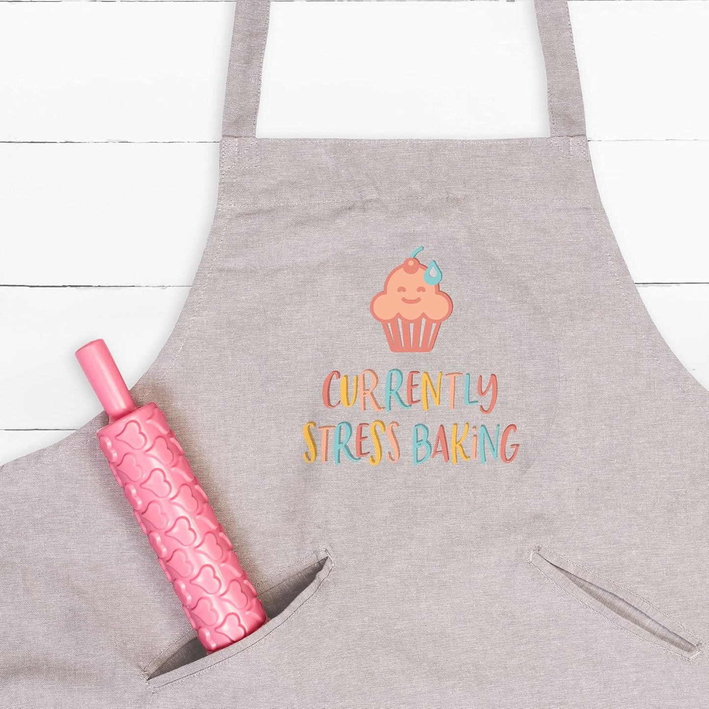 Avery Light Transfer Paper for T-Shirts, 7.5" Diameter Pre Die-Cut Iron-On Circle Transfers, Print-to-the-Edge, 6 Sheets of Heat Transfer Paper, 6 Total (02237)